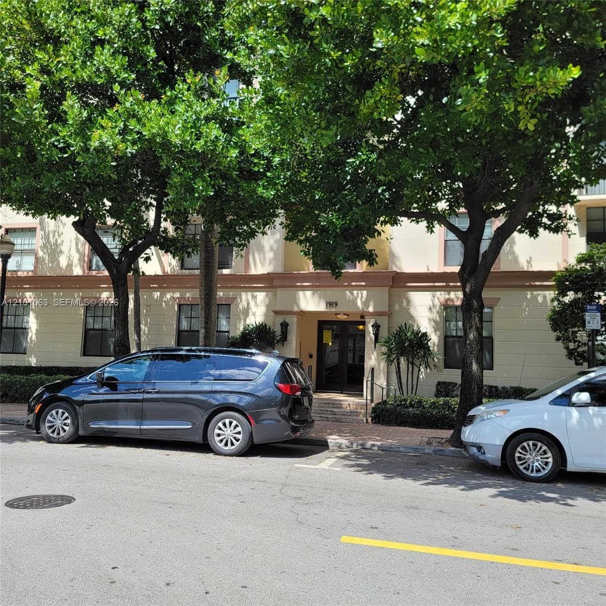 REGENT PARK CONDO · #813A in Hollywood - Photo 3