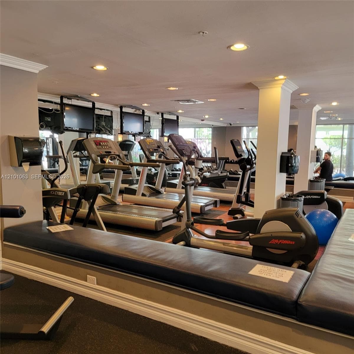REGENT PARK CONDO · #813A in Hollywood - Photo 14