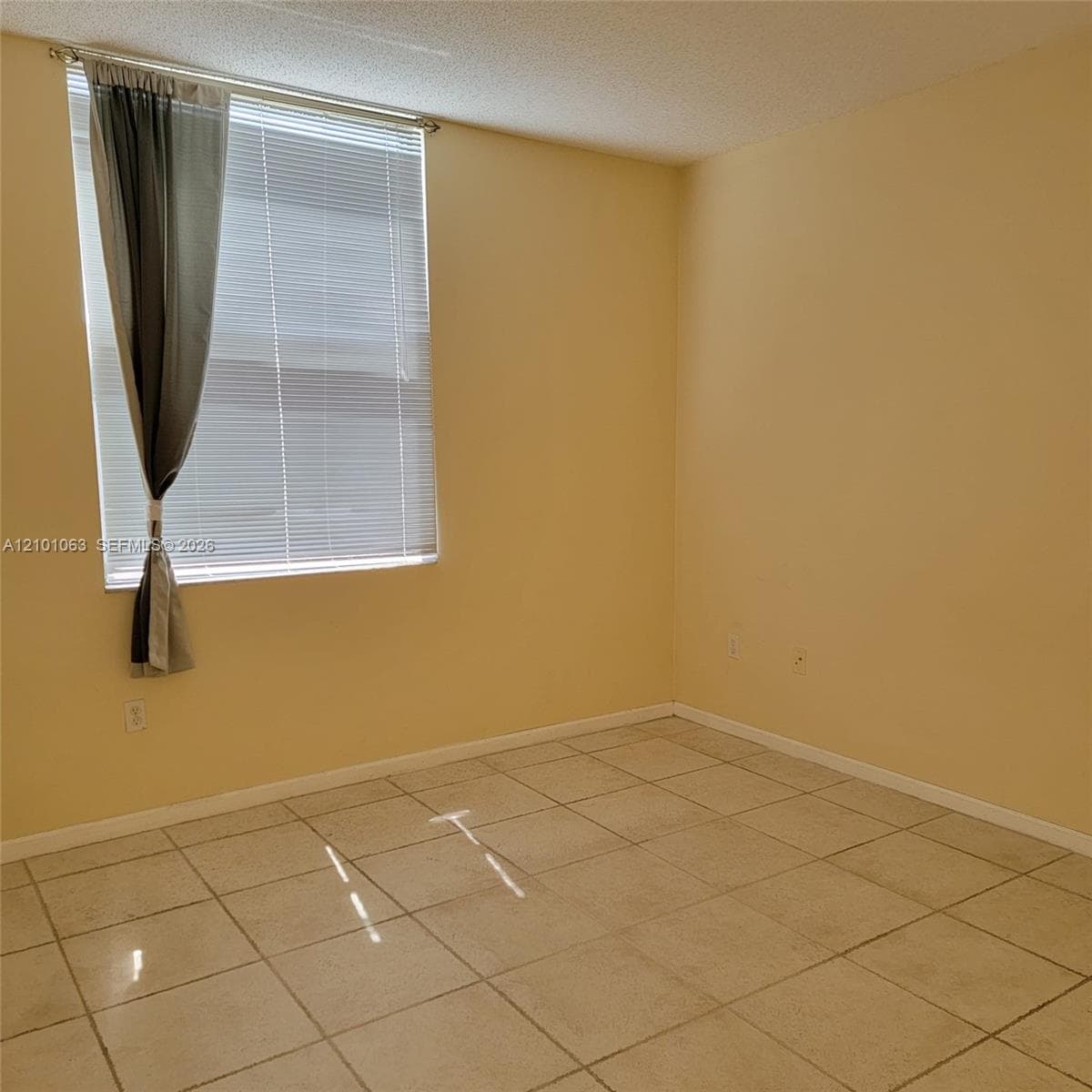 REGENT PARK CONDO · #813A in Hollywood - Photo 11