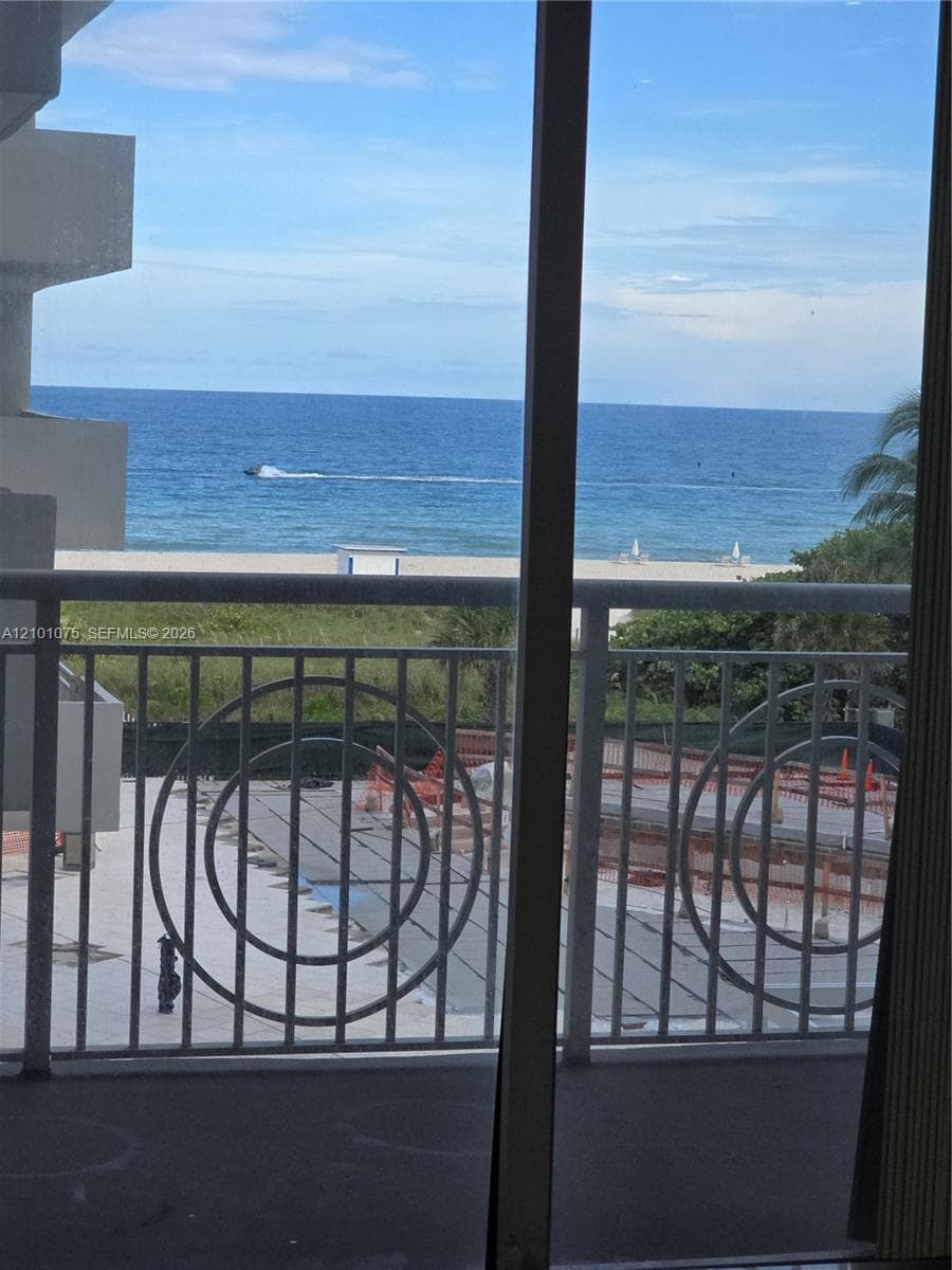 CORINTHIAN CONDO · #J4 in Miami Beach - Photo 27