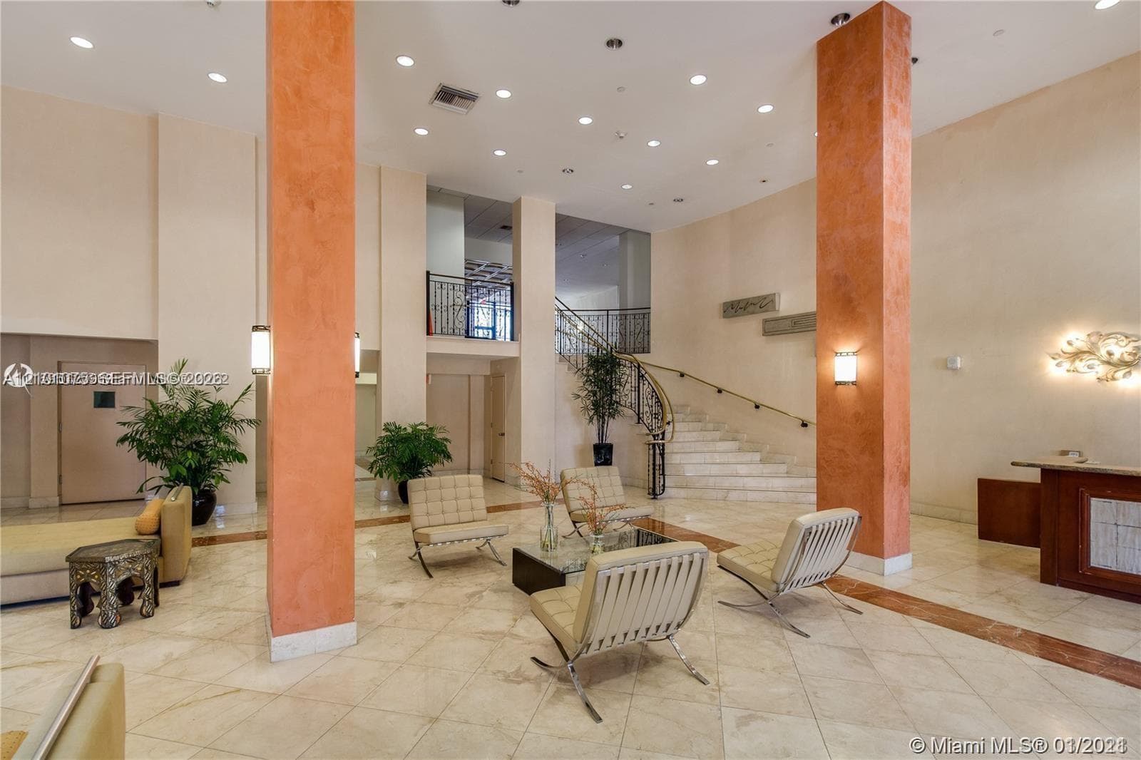 Attended lobby with front desk 24/7
