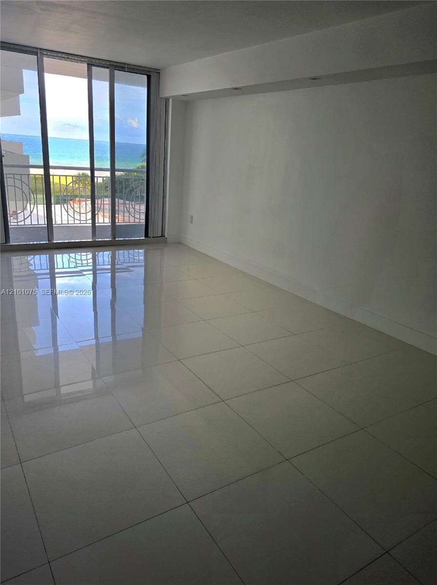 CORINTHIAN CONDO · #J4 in Miami Beach - Photo 25
