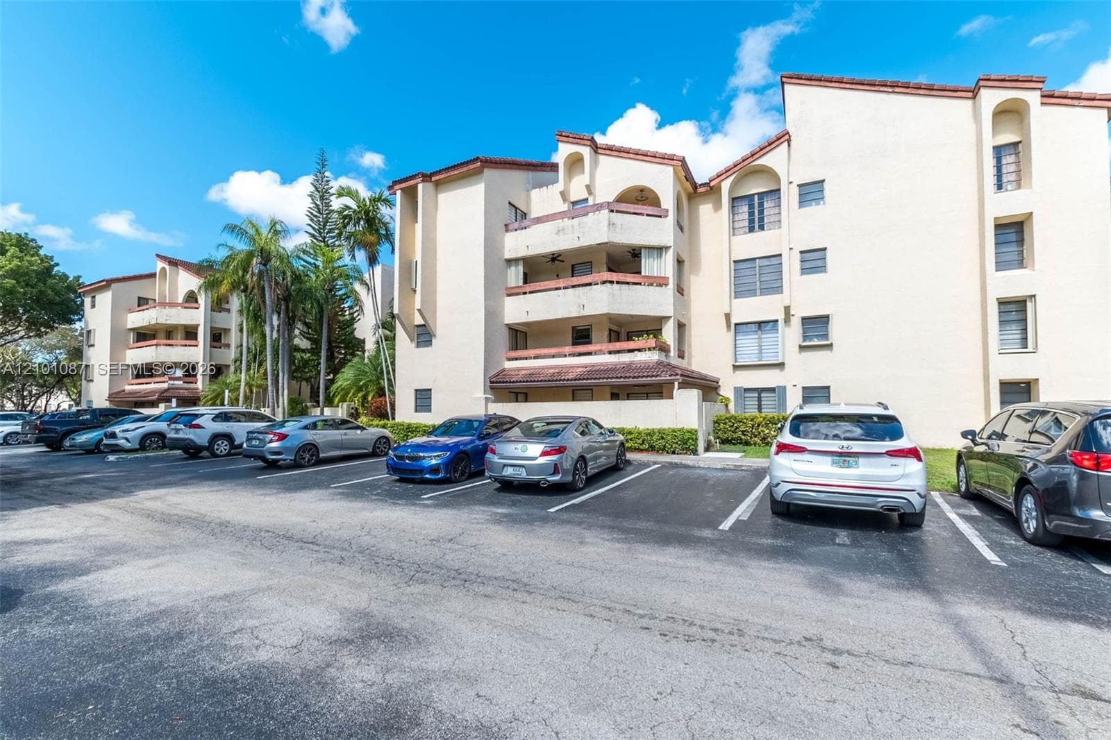 KENLAND POINTE CONDO III · #110T in Miami - Photo 2