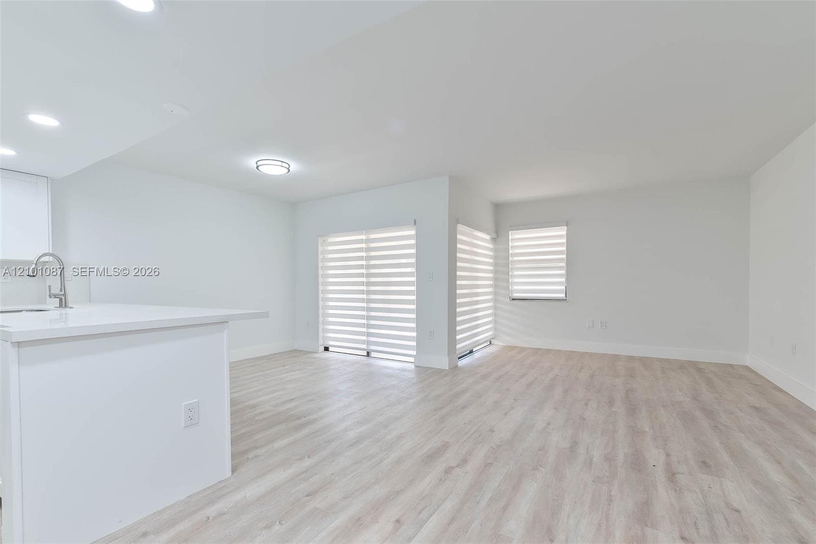 KENLAND POINTE CONDO III · #110T in Miami - Photo 3
