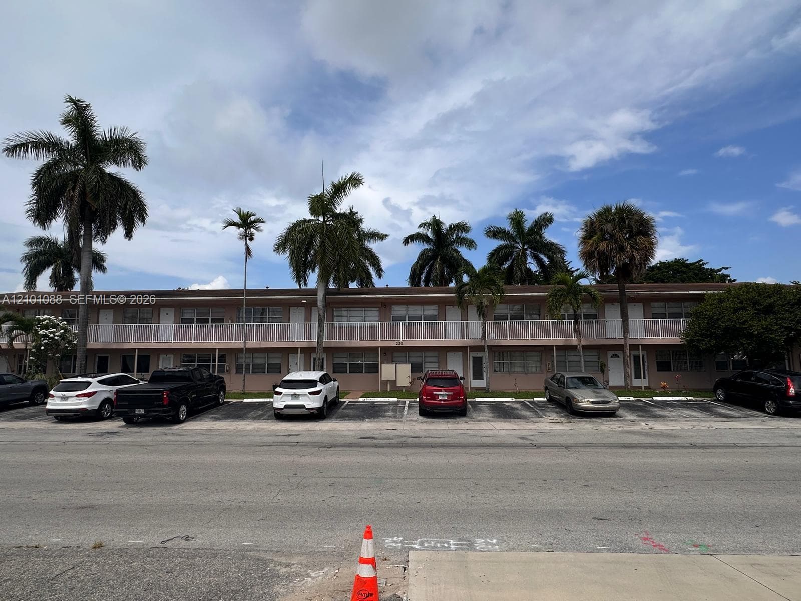 Park Side manor · #14 in Hallandale Beach - Photo 2