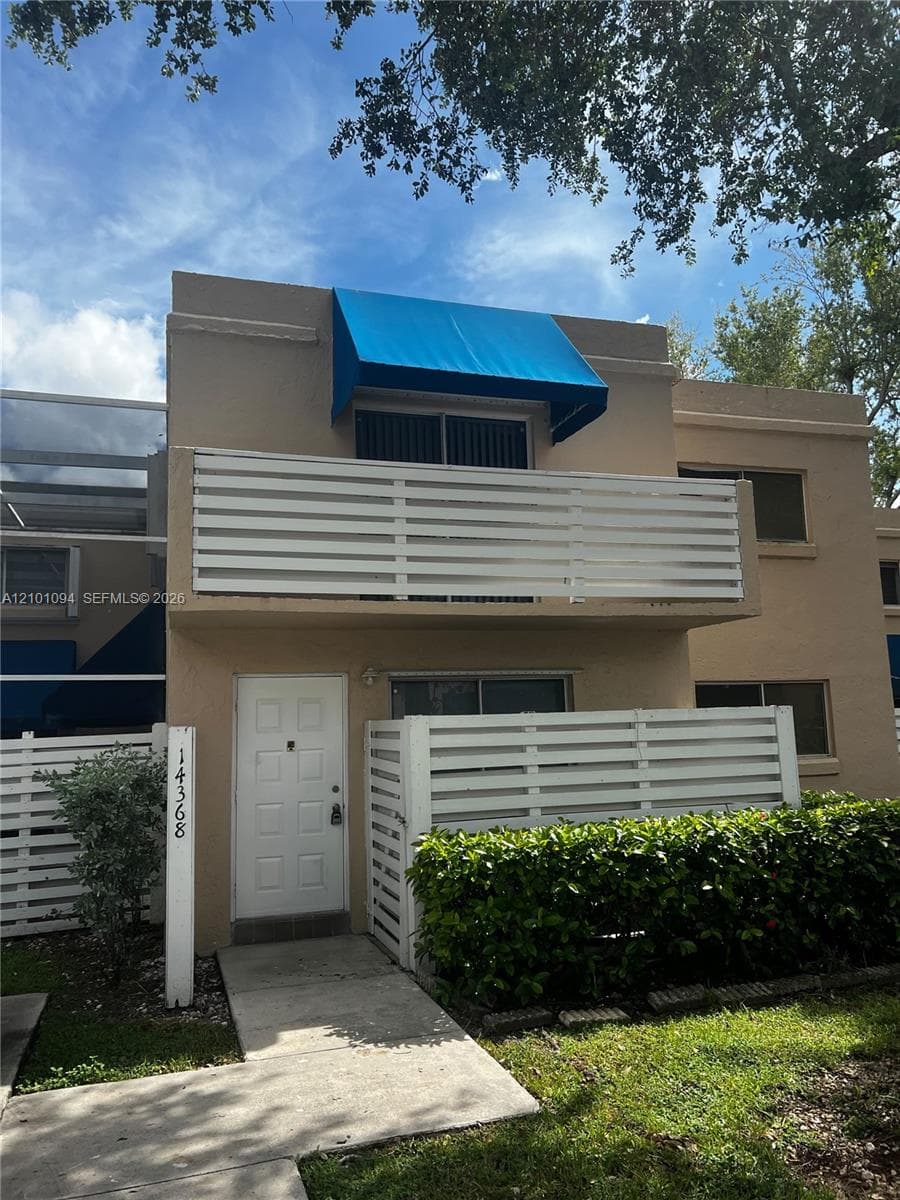 14368 SW 98th Ter photo 3