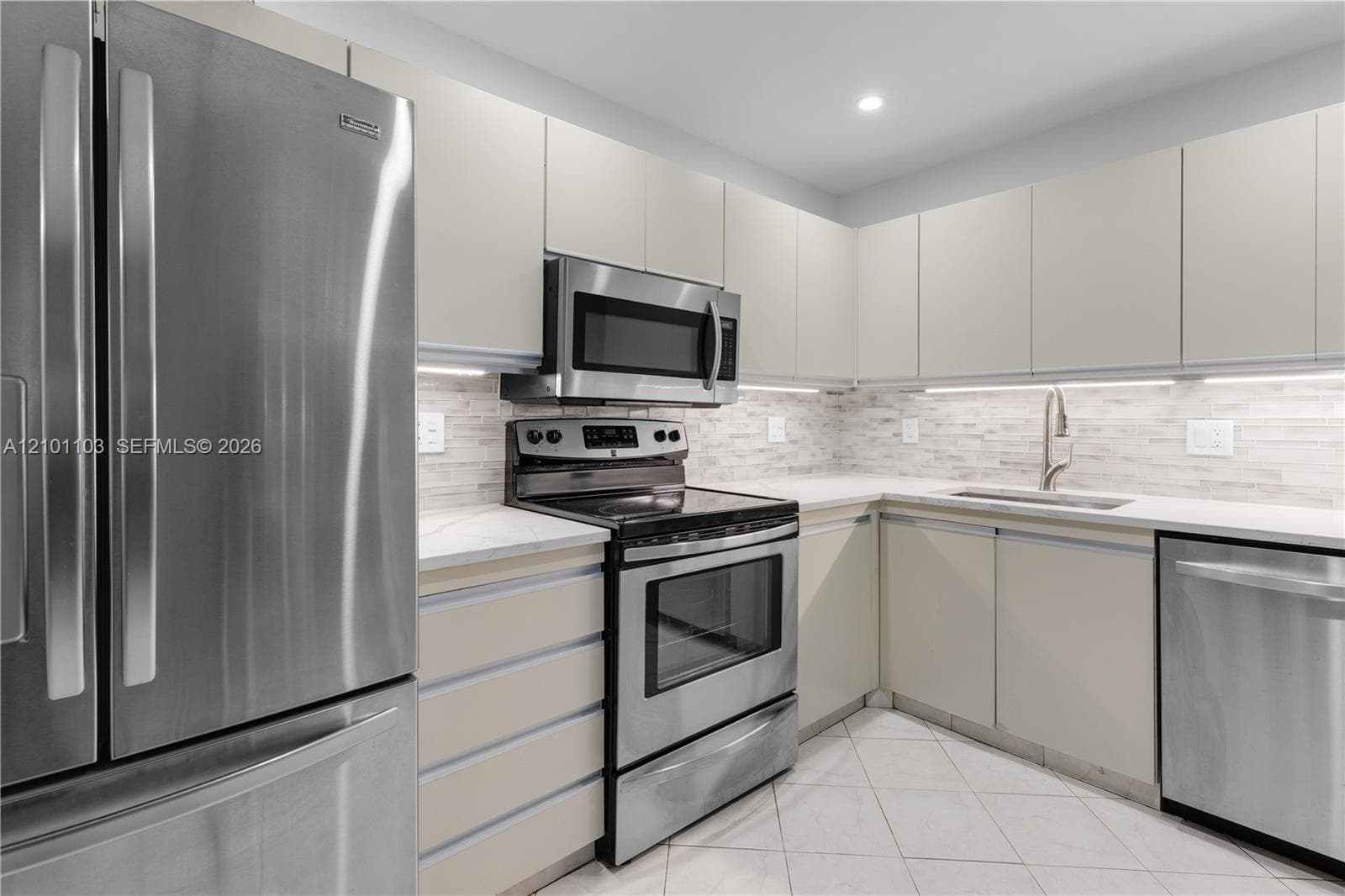 OLYMPUS CONDO · #507 in Hallandale Beach - Photo 20