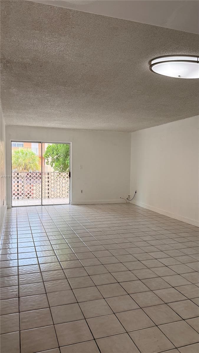 PALM-WEST GARDENS CONDO · #2210B in Hialeah - Photo 5