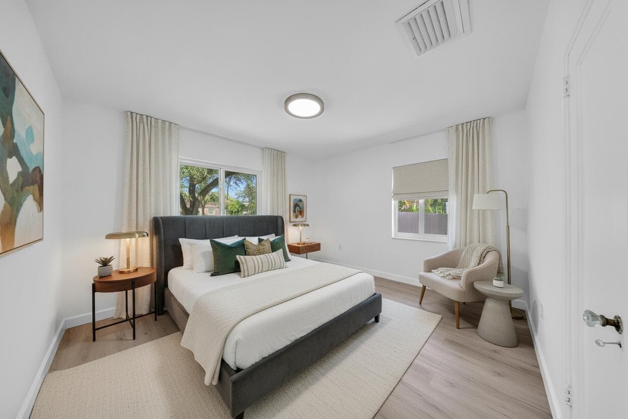 Secondary bedroom