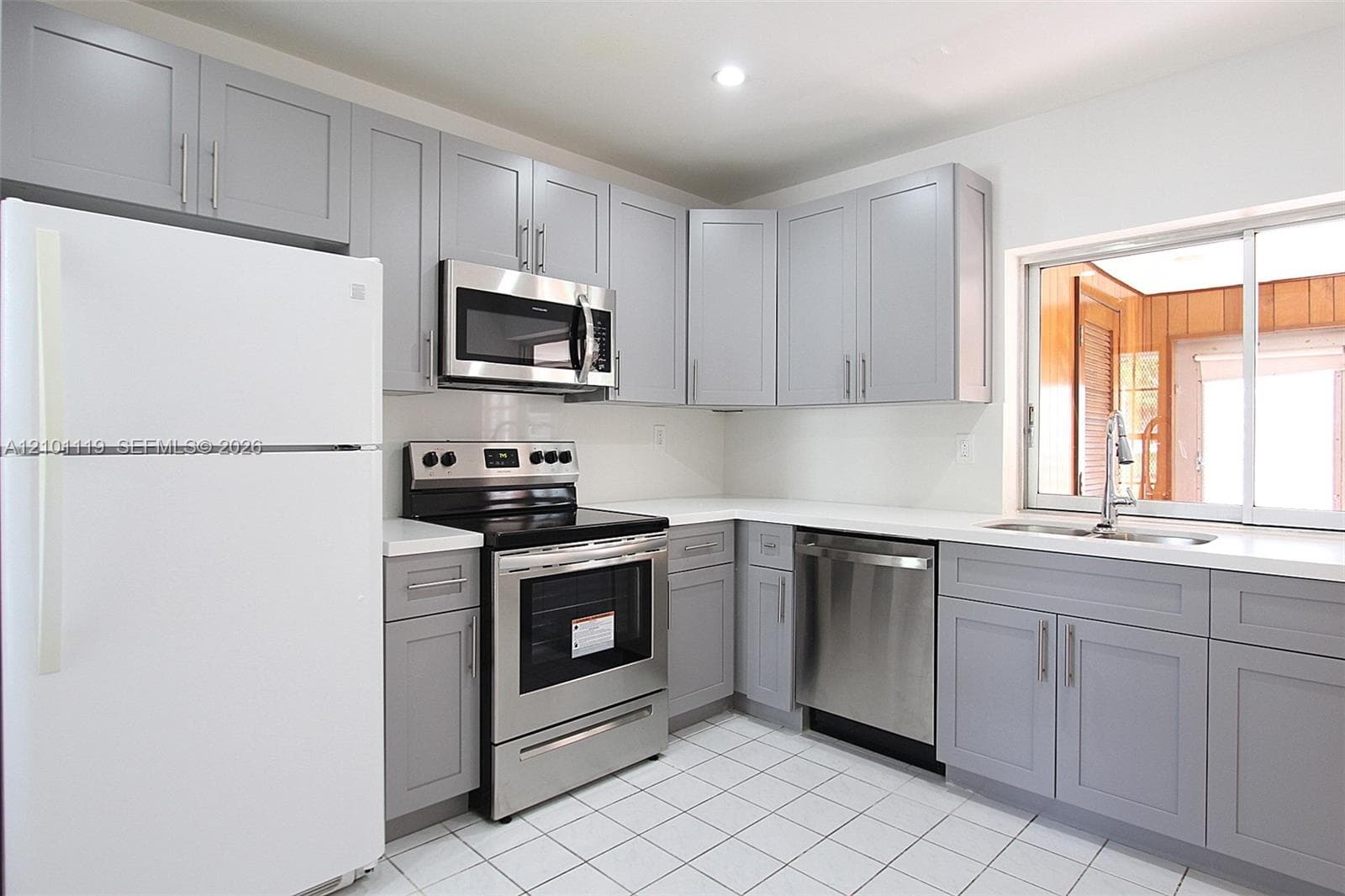 16825 SW 113th Ave #V41343 photo 1