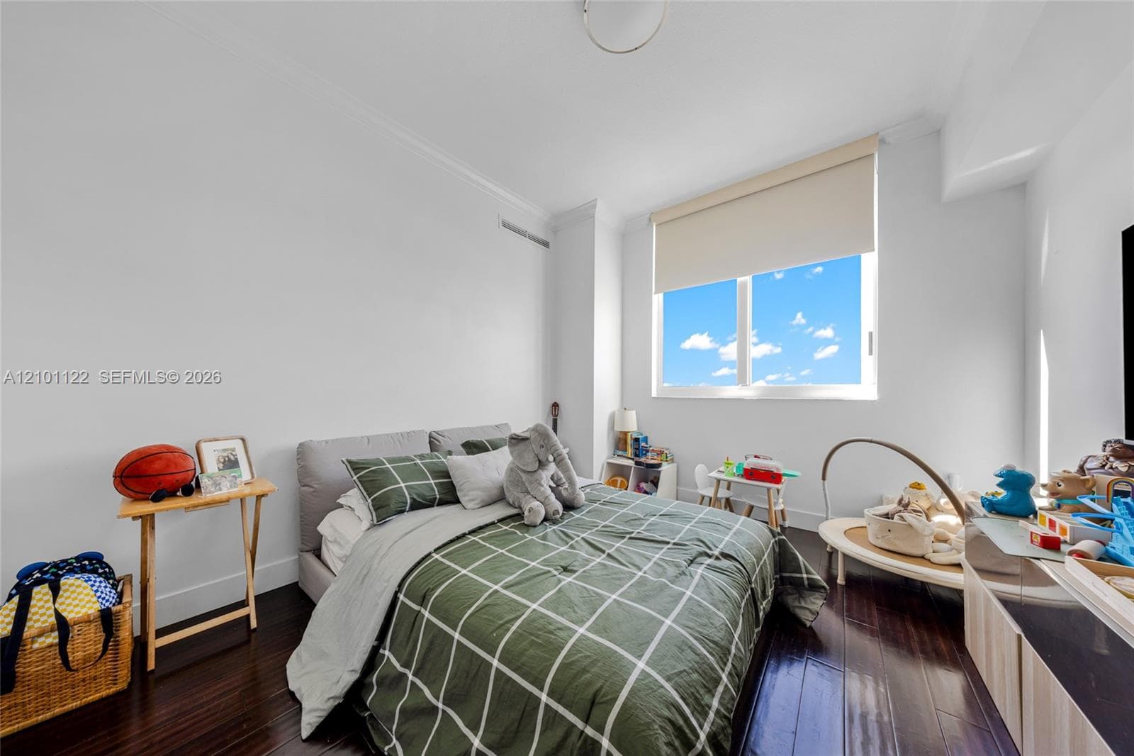 DUO CONDOMINIUM WEST · #2407W in Hallandale Beach - Photo 24