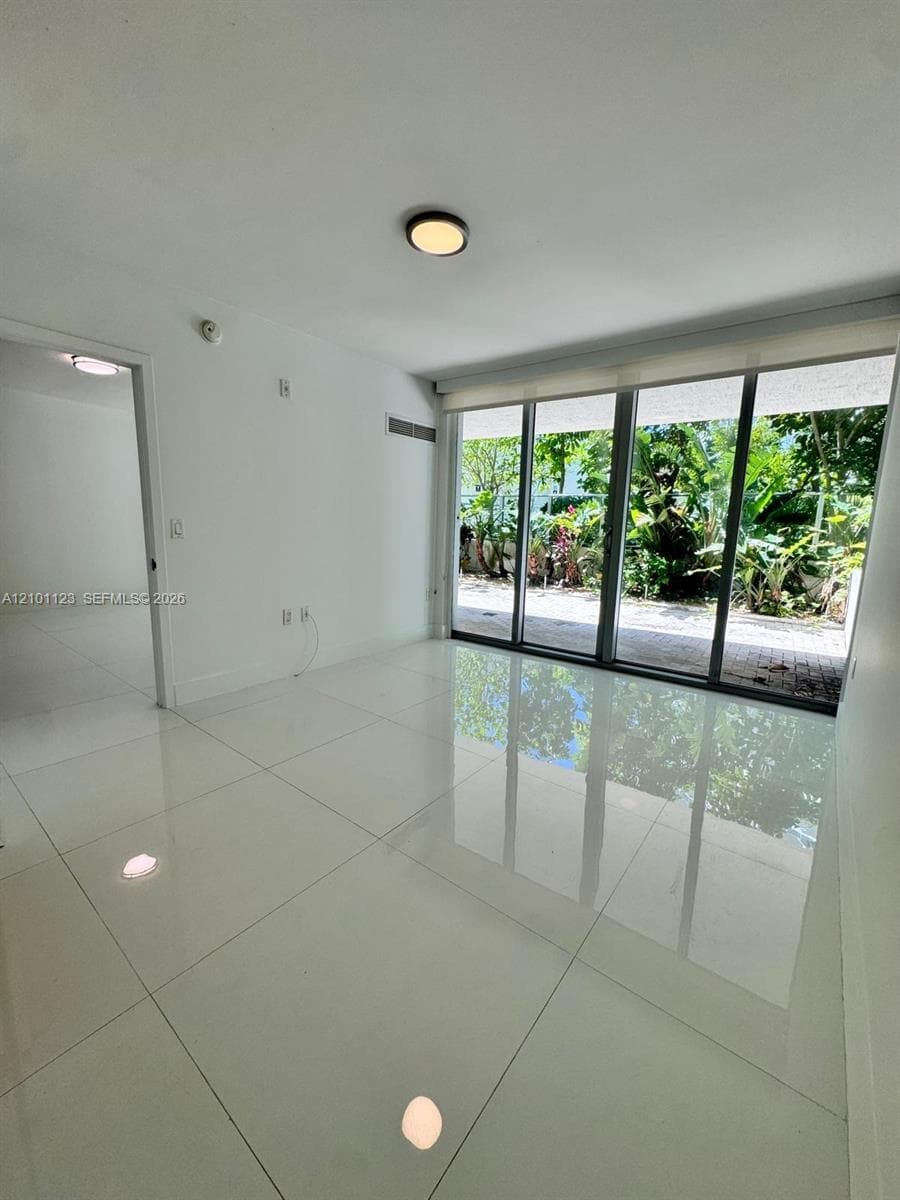 Peloro Miami Beach · #114 in Miami Beach - Photo 8