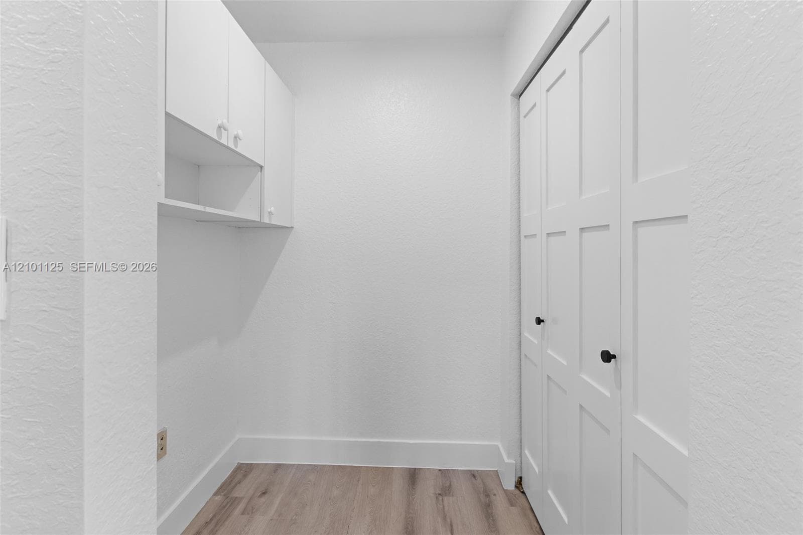 OFFICE/DEN/LAUNDRY