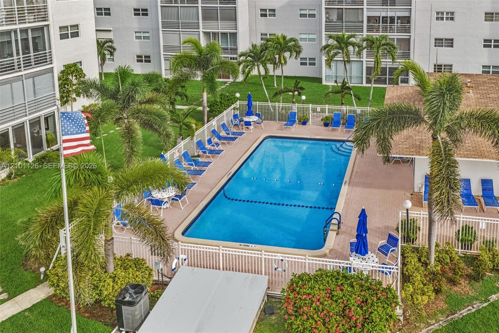 MEADOWBROOK LAKES CONDO · #203 in Dania Beach - Photo 2