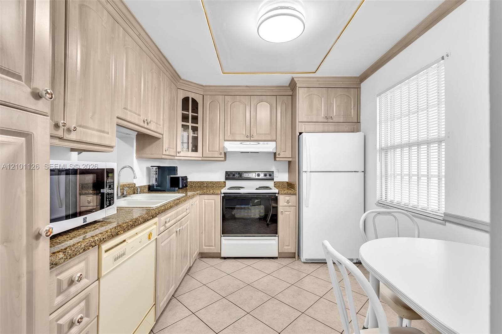MEADOWBROOK LAKES CONDO · #203 in Dania Beach - Photo 9