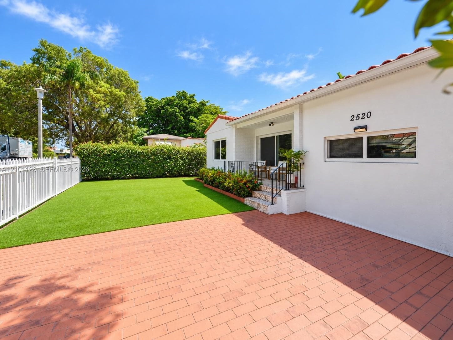 2520 SW 22nd Ter photo 28