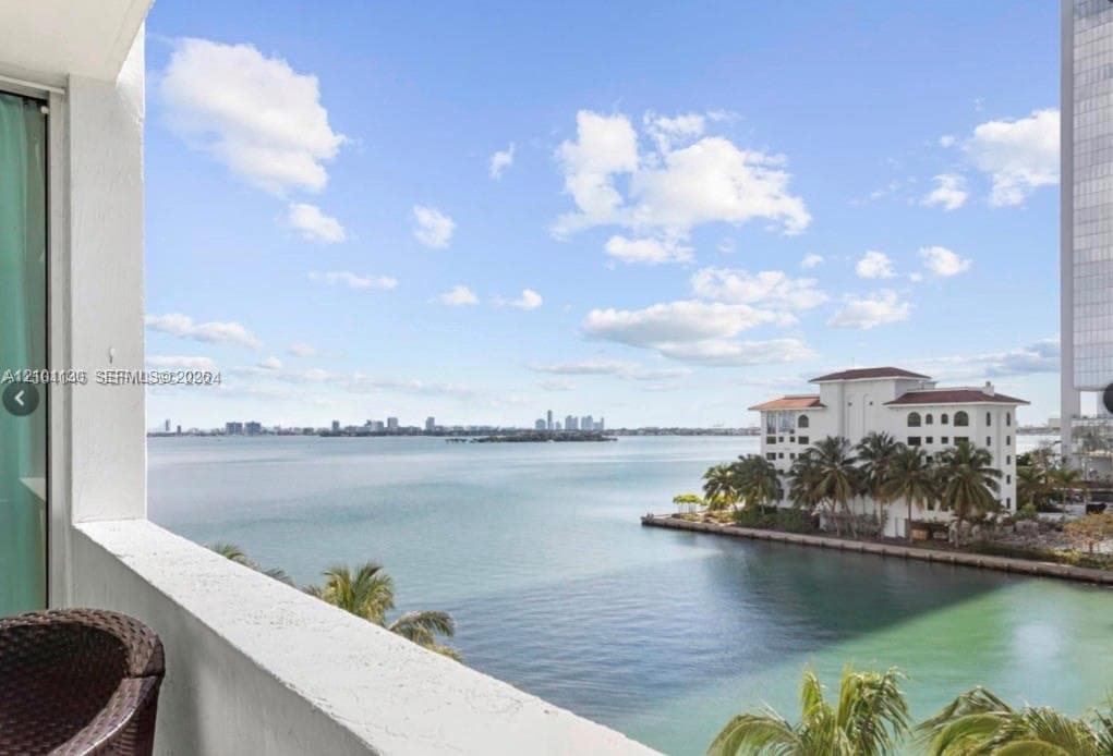 MOON BAY OF MIAMI CONDO · #605 in Miami - Photo 9