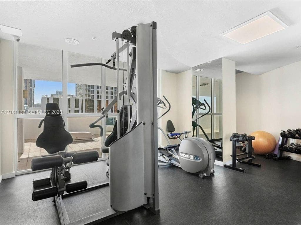 MOON BAY OF MIAMI CONDO · #605 in Miami - Photo 11