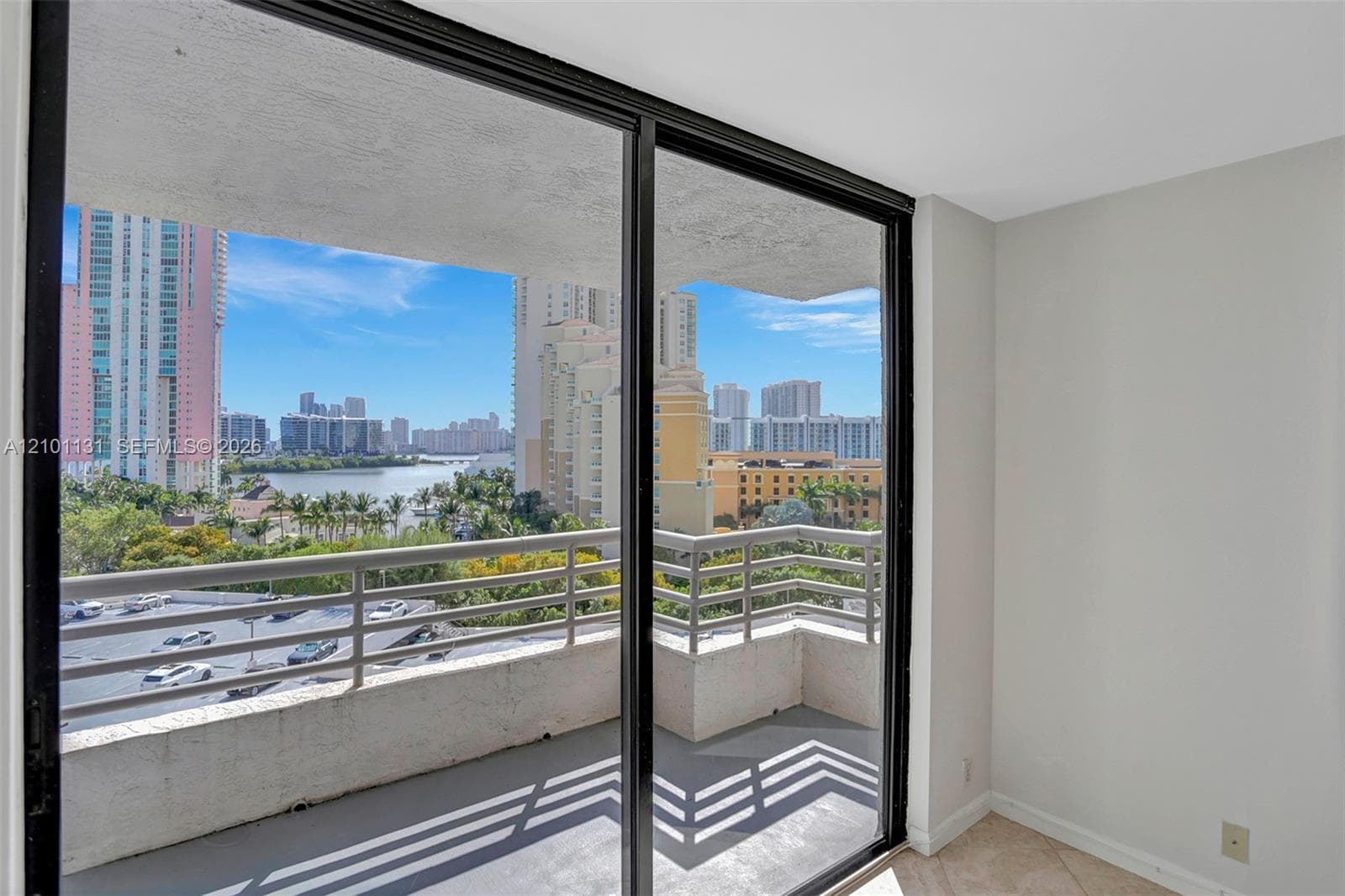 PARC CENTRAL AVENTURA SOU · #1016 in Aventura - Photo 7