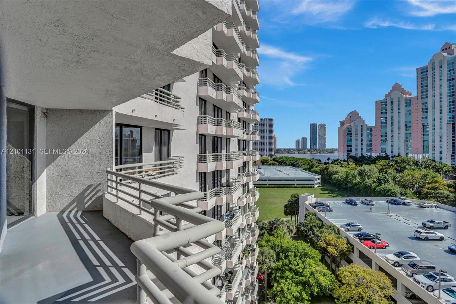 PARC CENTRAL AVENTURA SOU · #1016 in Aventura - Photo 36