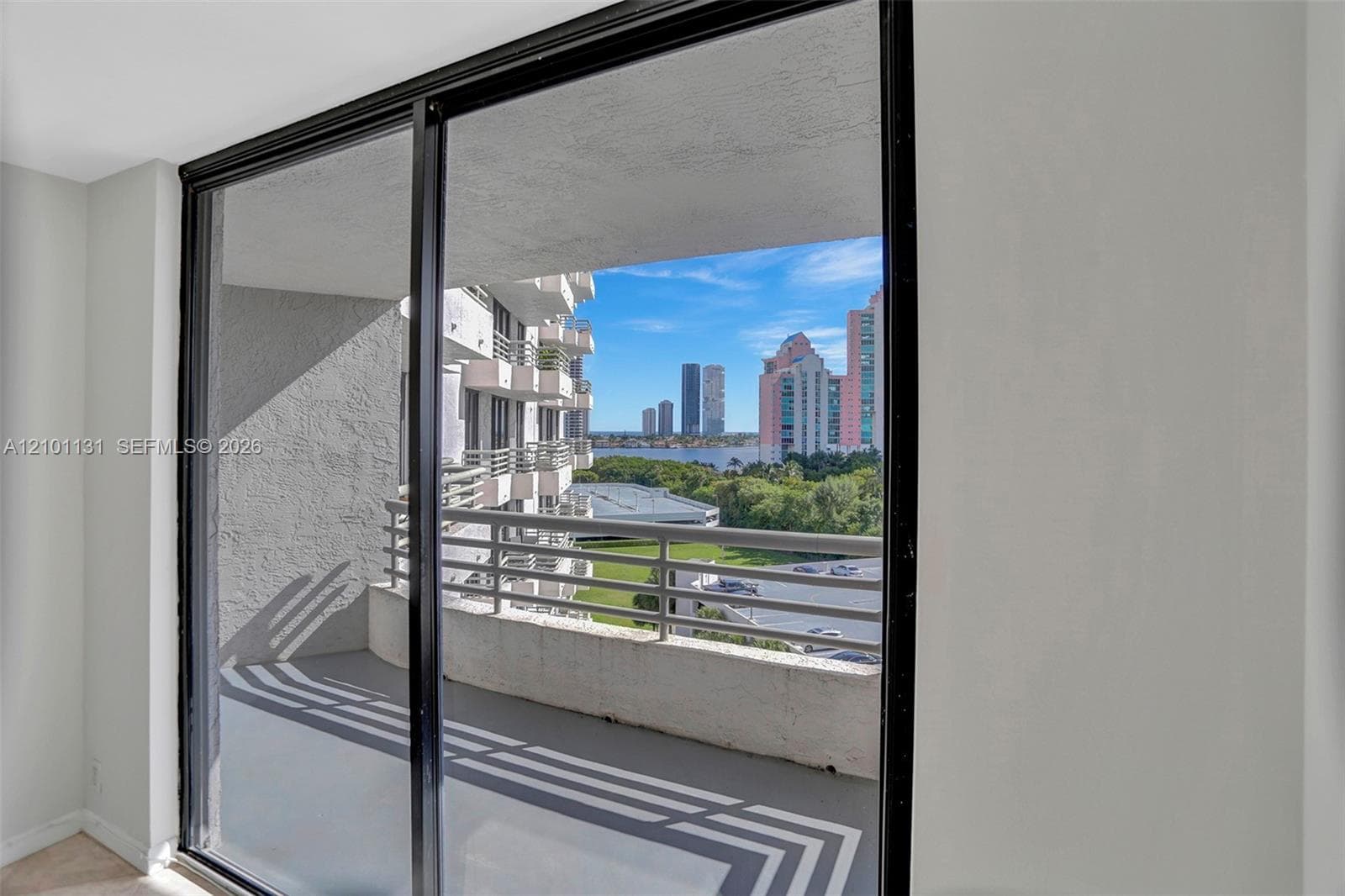 PARC CENTRAL AVENTURA SOU · #1016 in Aventura - Photo 8
