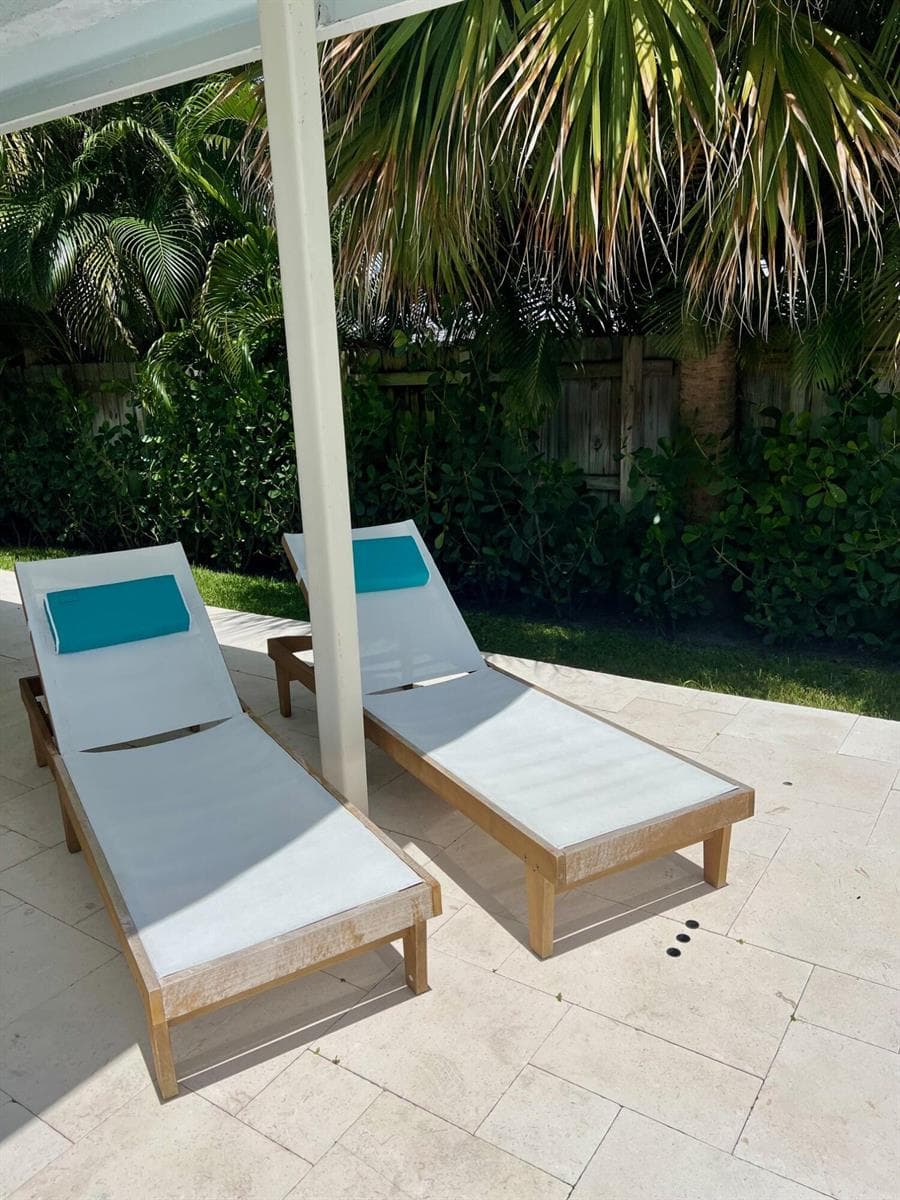 Loungers