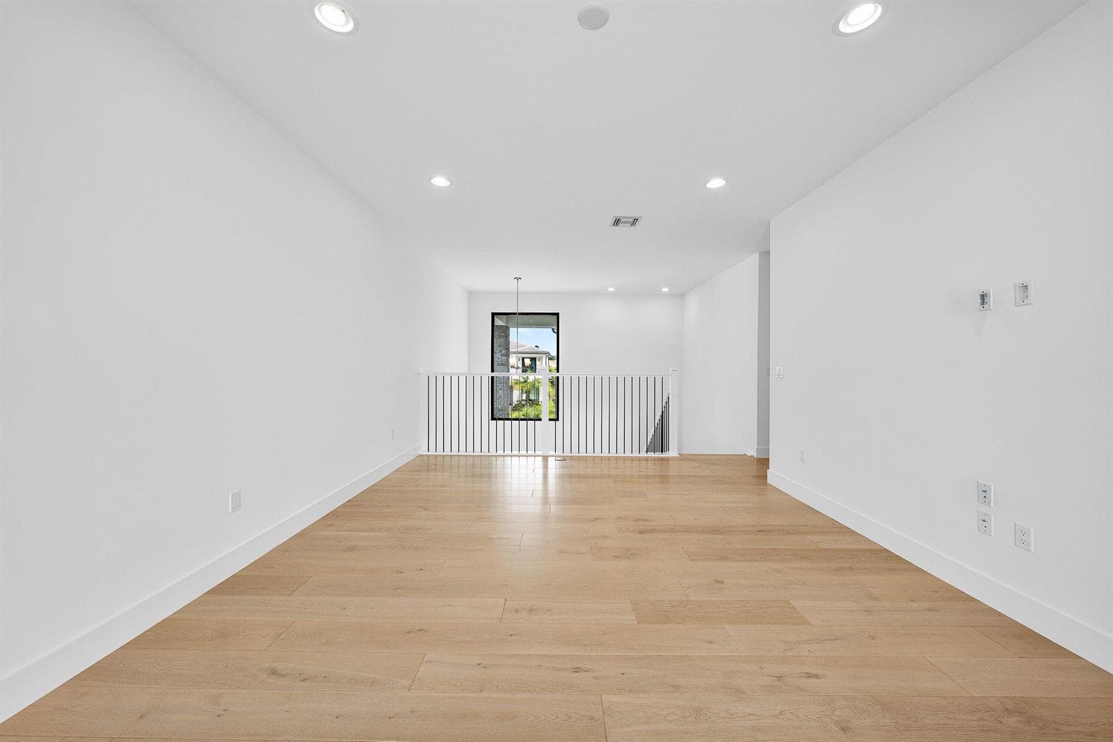 019-8095CrystalDownsAvenue-BocaRaton-FL-