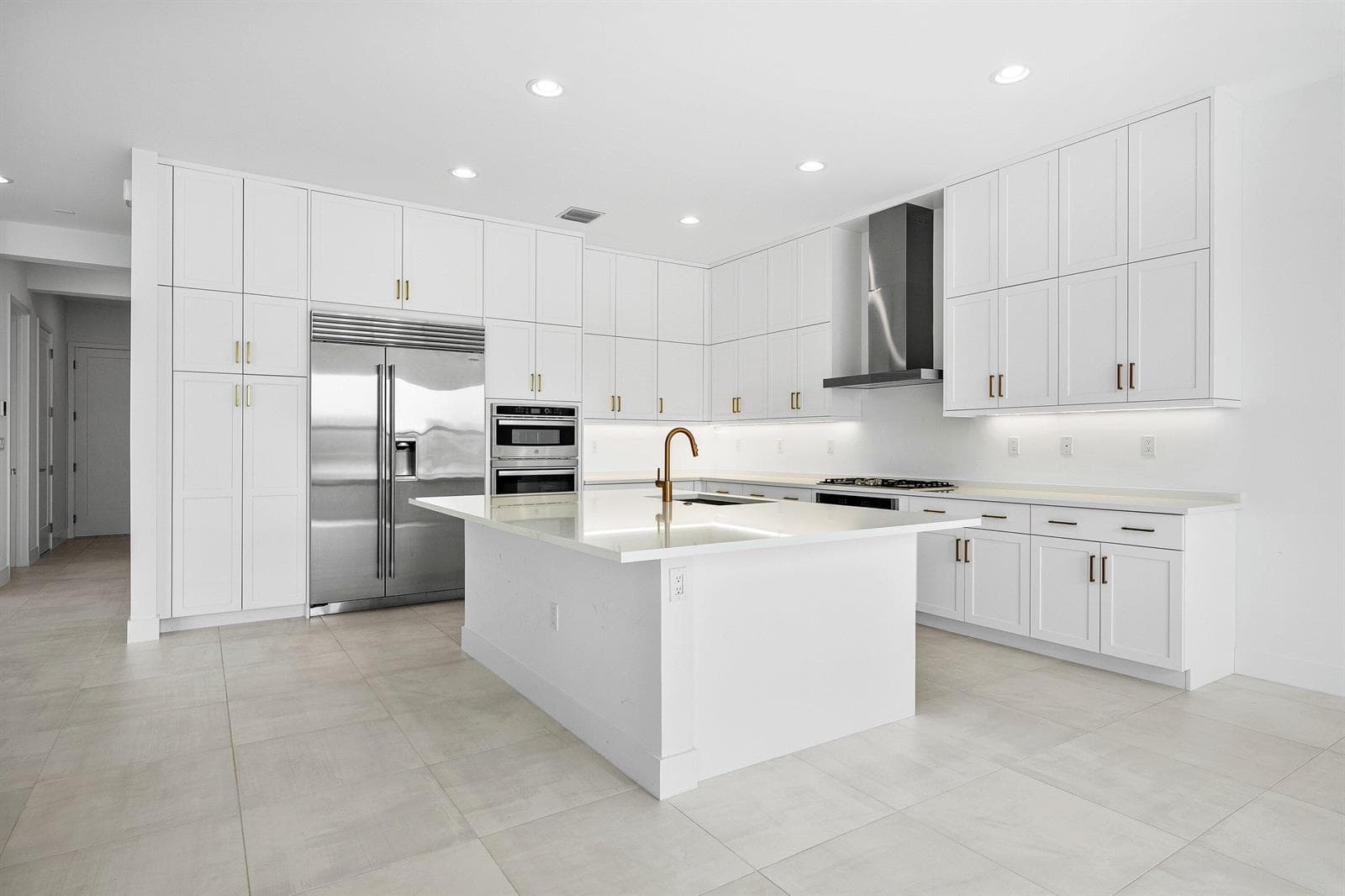 012-8095CrystalDownsAvenue-BocaRaton-FL-