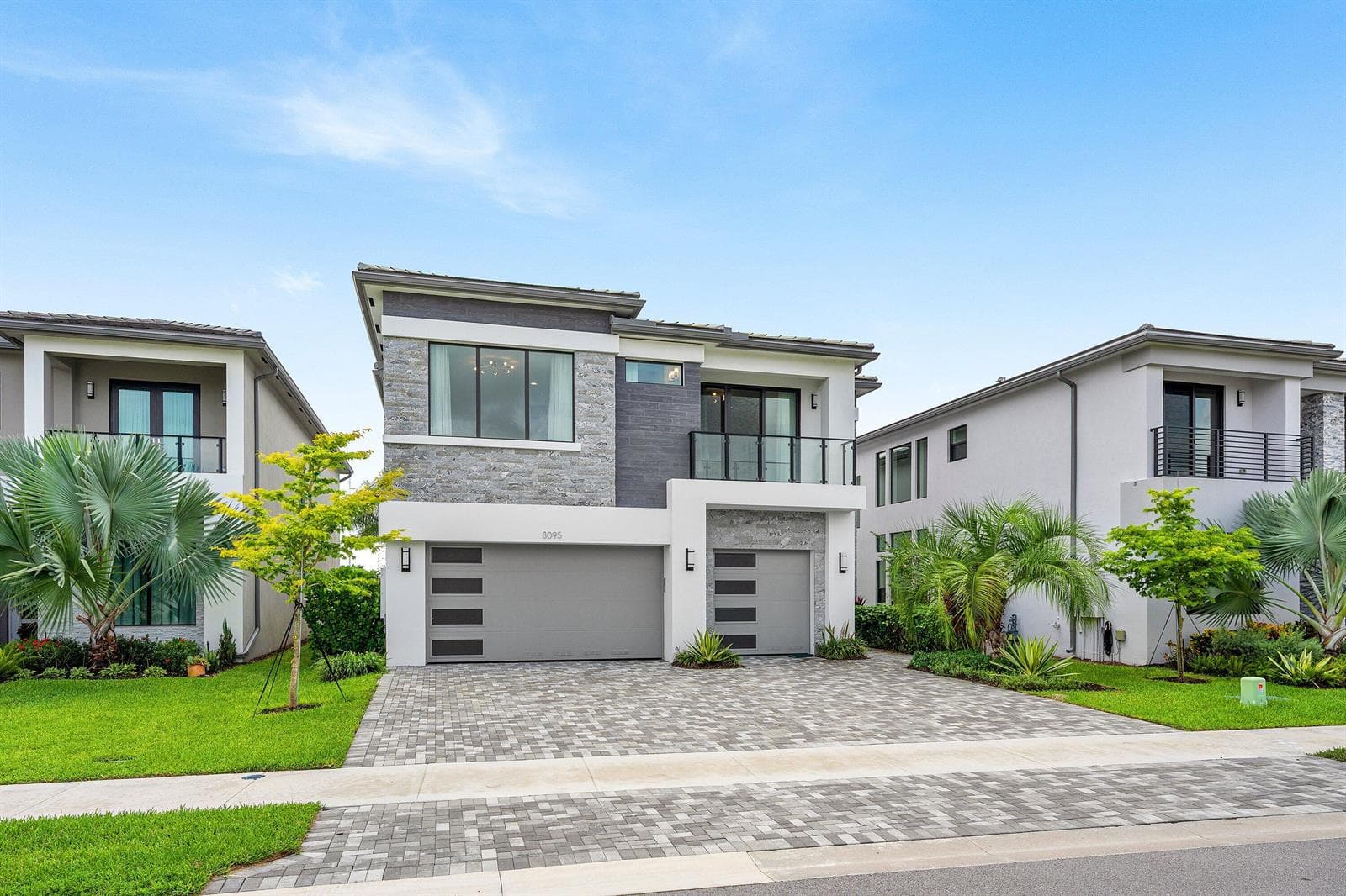 002-8095CrystalDownsAvenue-BocaRato