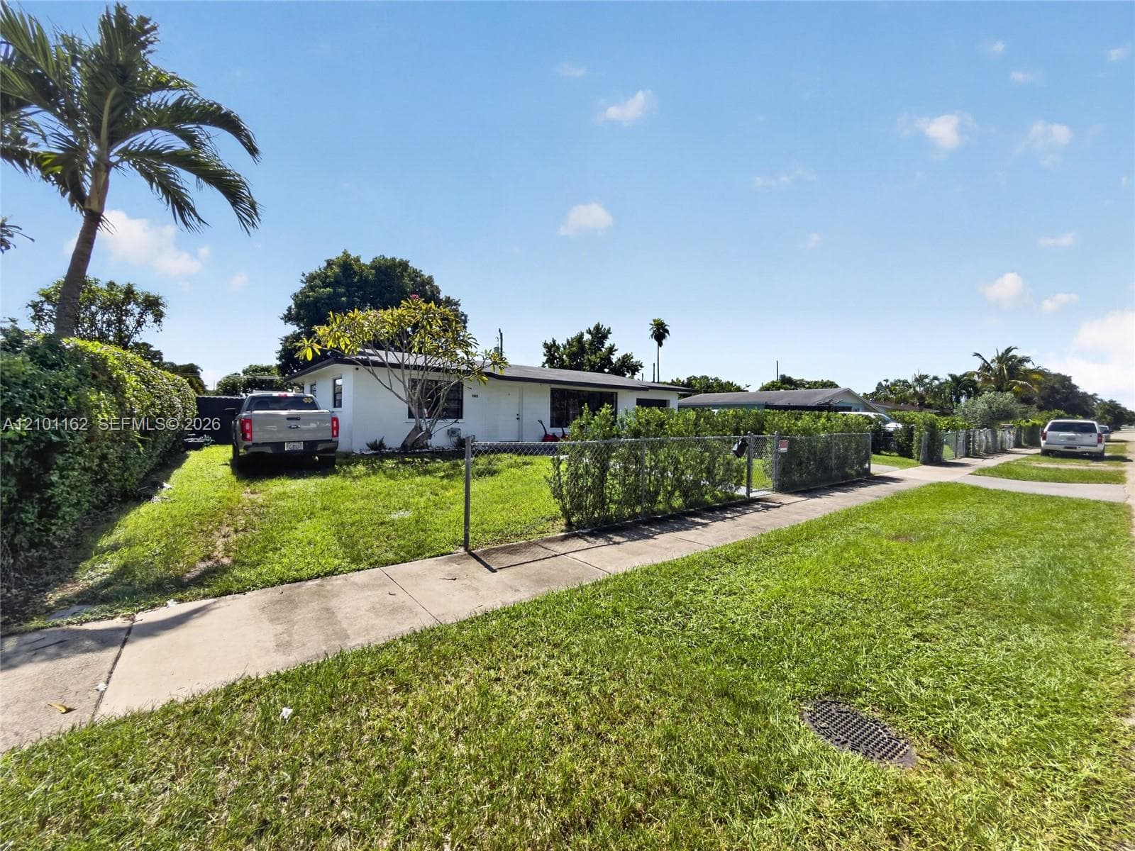 9840 SW 166th St photo 9