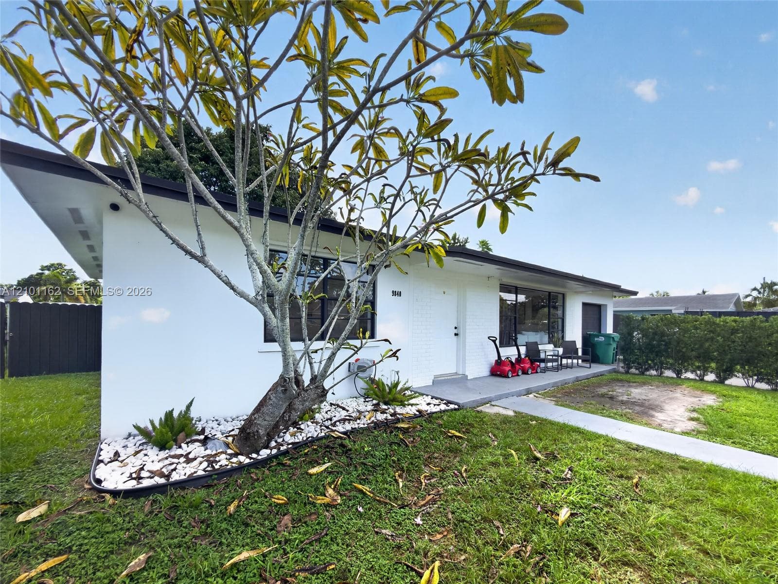 9840 SW 166th St photo 11