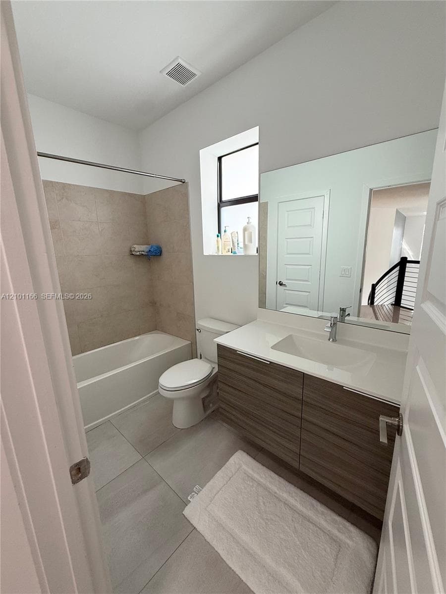 2nd Bathroom