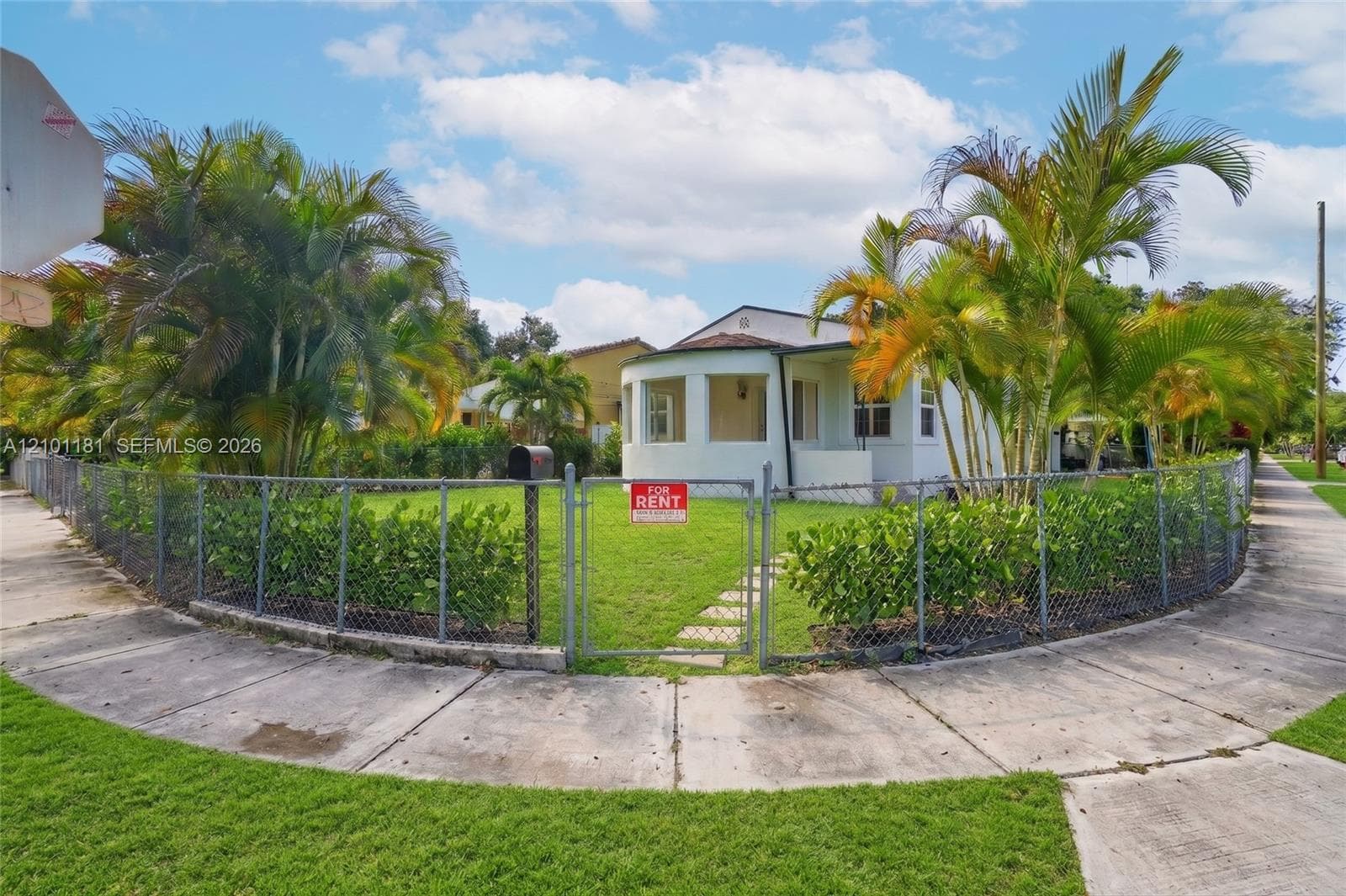 1550 SW 13th St photo 27