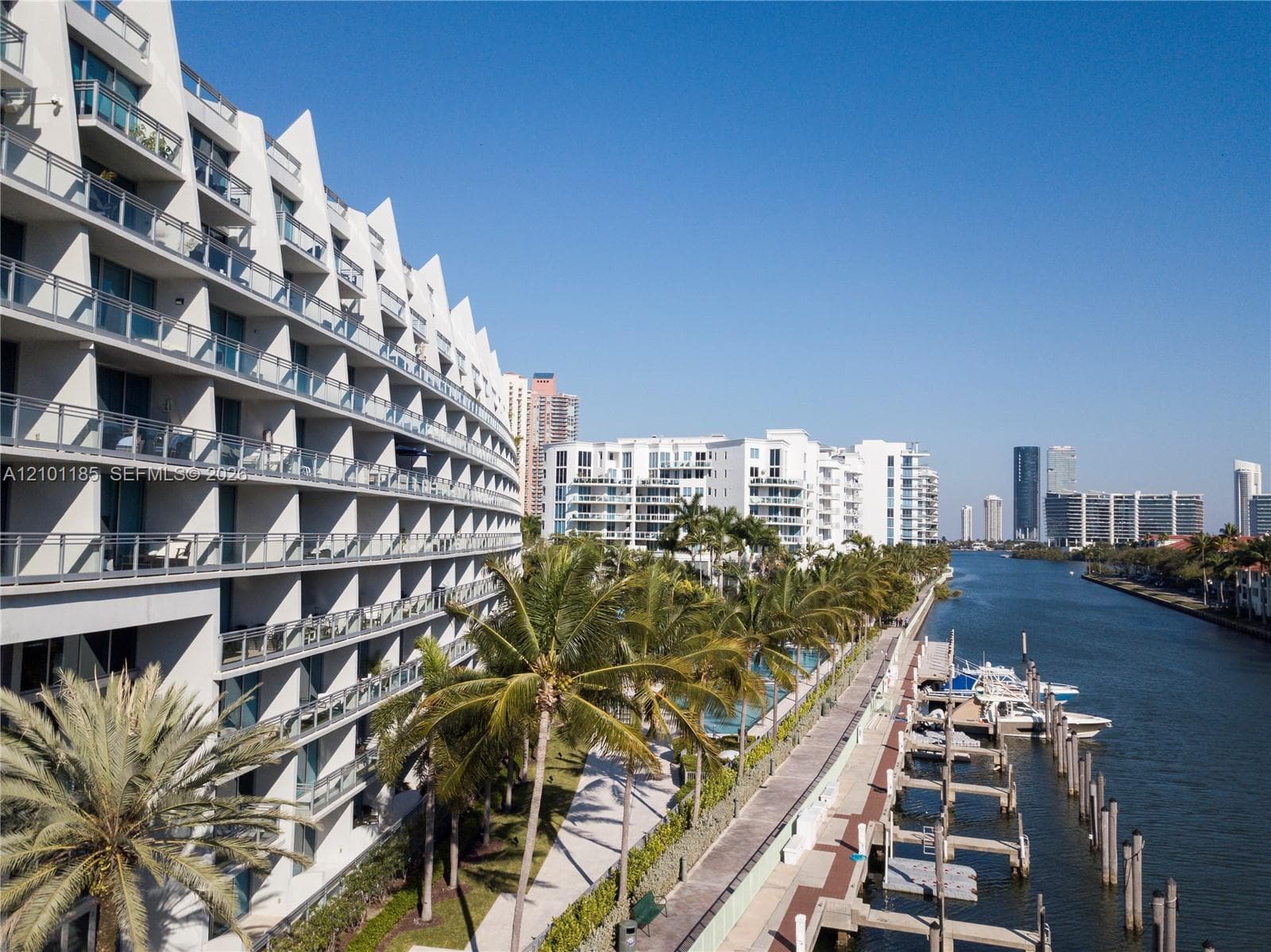 Artech · #349 in Aventura - Photo 3