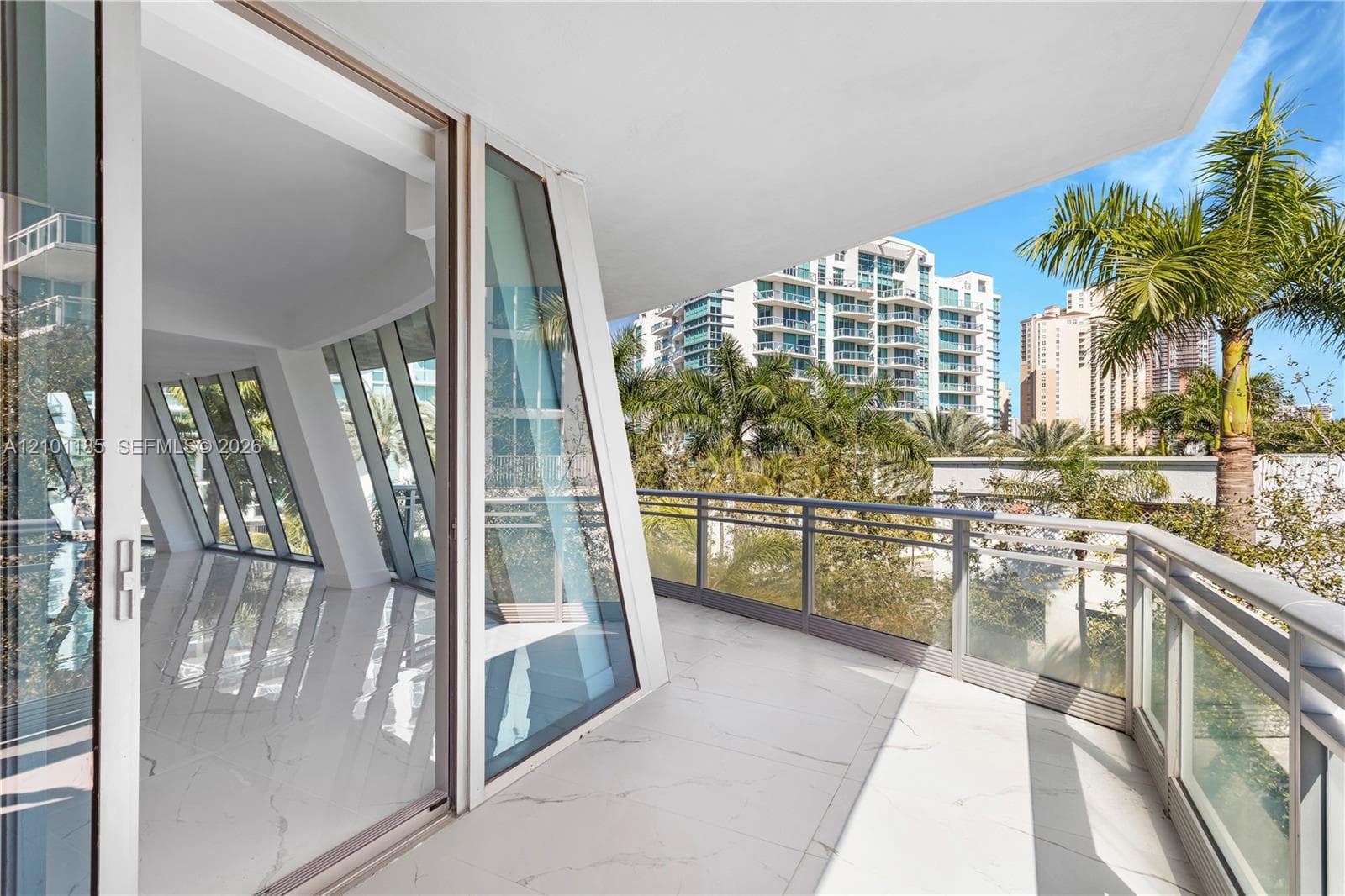 Artech · #349 in Aventura - Photo 9