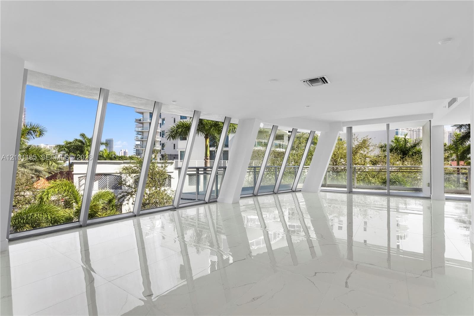 Artech · #349 in Aventura - Photo 14