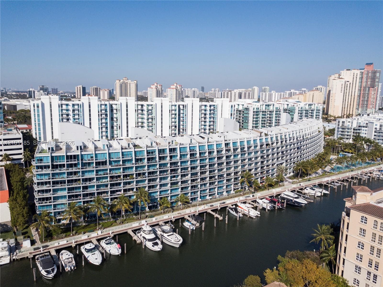 Artech · #349 in Aventura - Photo 37