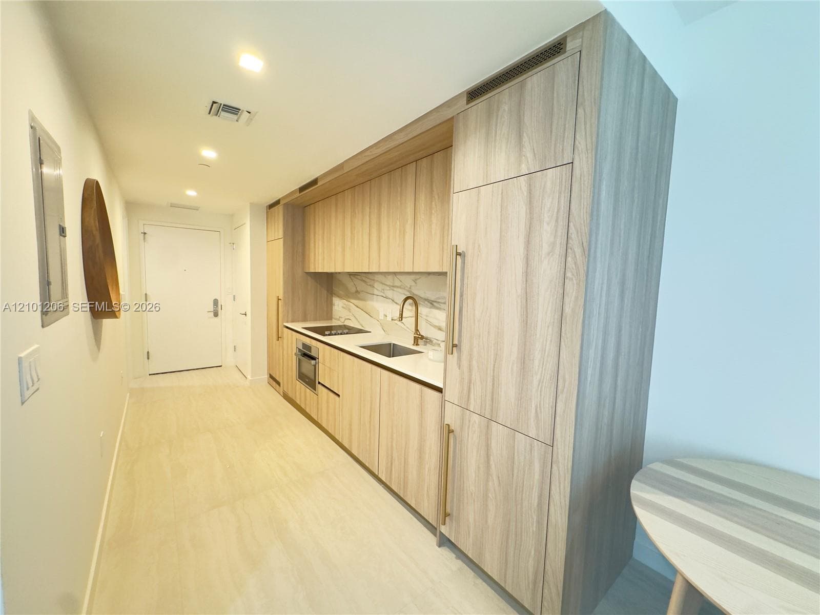 77 Se 5th · #1909 in Miami - Photo 2
