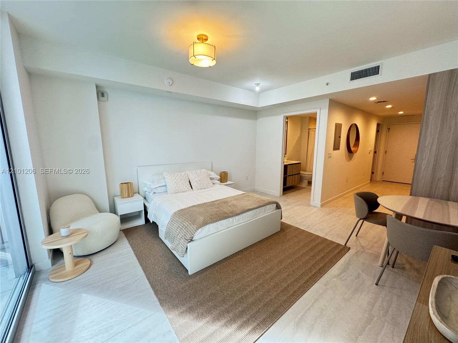 77 Se 5th · #1909 in Miami - Photo 3
