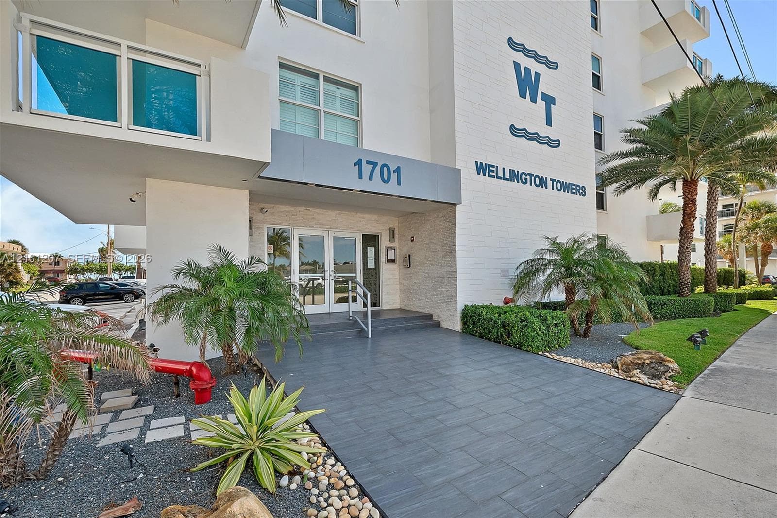 Wellington Towers Condo · #202 in Hollywood - Photo 2
