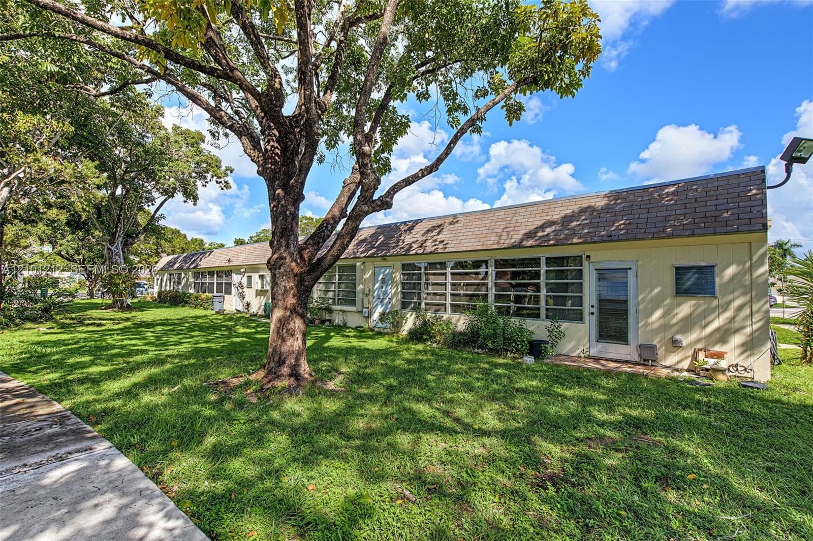 Green Hills Park West · #V3442 in Miami - Photo 26