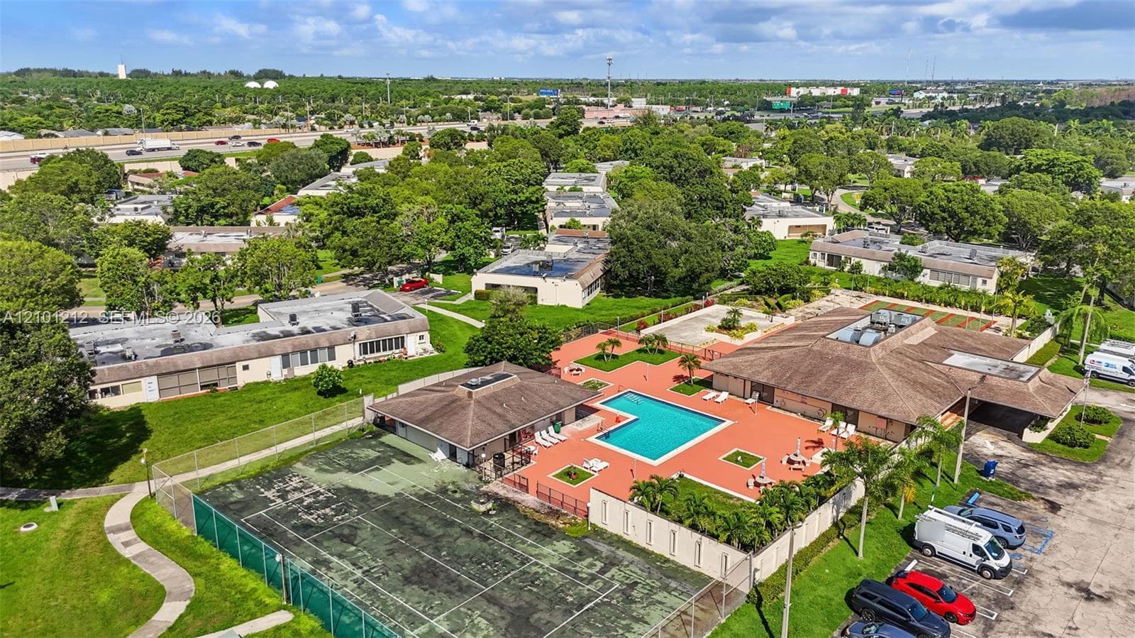 Green Hills Park West · #V3442 in Miami - Photo 28