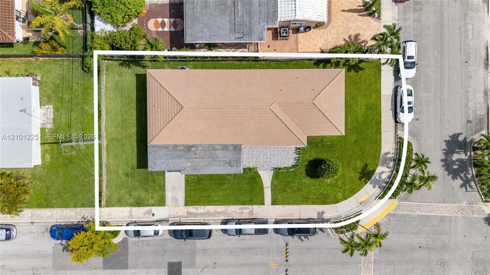 1621 S Treasure Dr photo 33