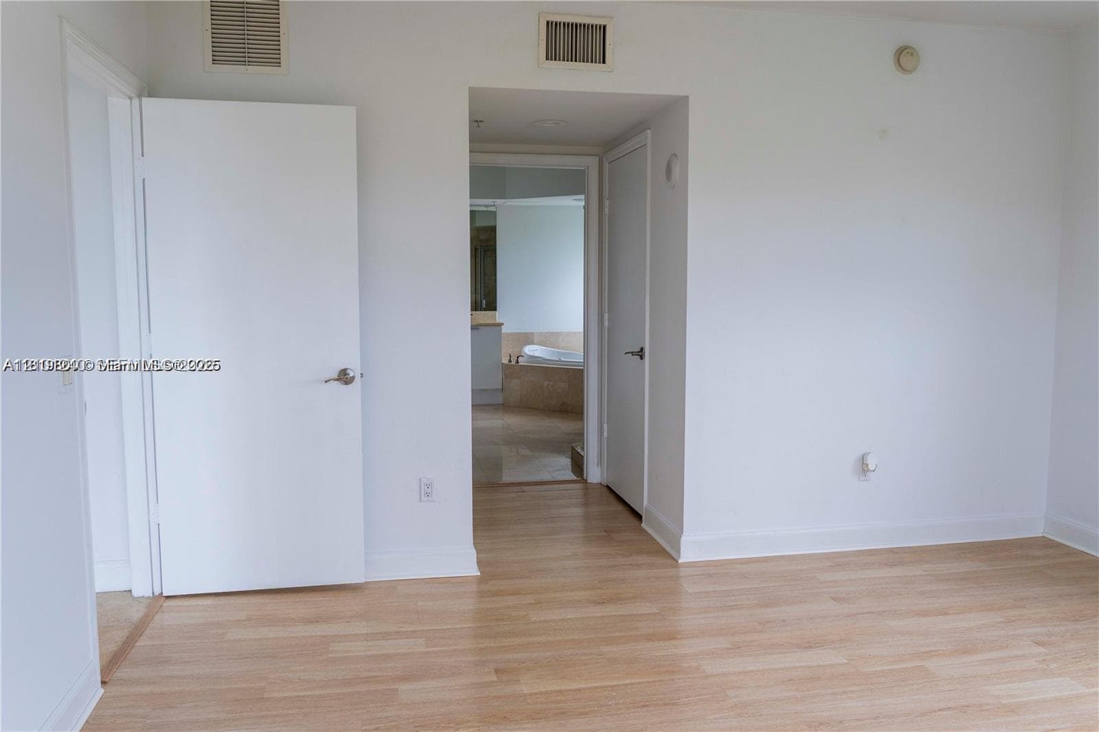 THE OAKS I CONDO · #801 in North Miami - Photo 16