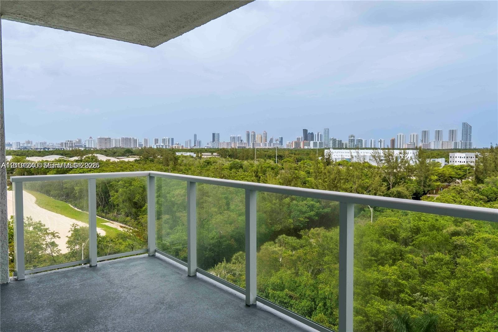 THE OAKS I CONDO · #801 in North Miami - Photo 12