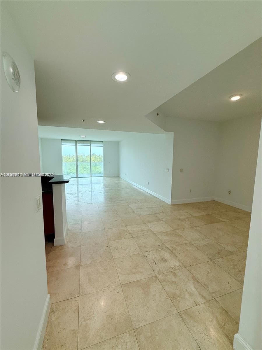 THE OAKS I CONDO · #801 in North Miami - Photo 7