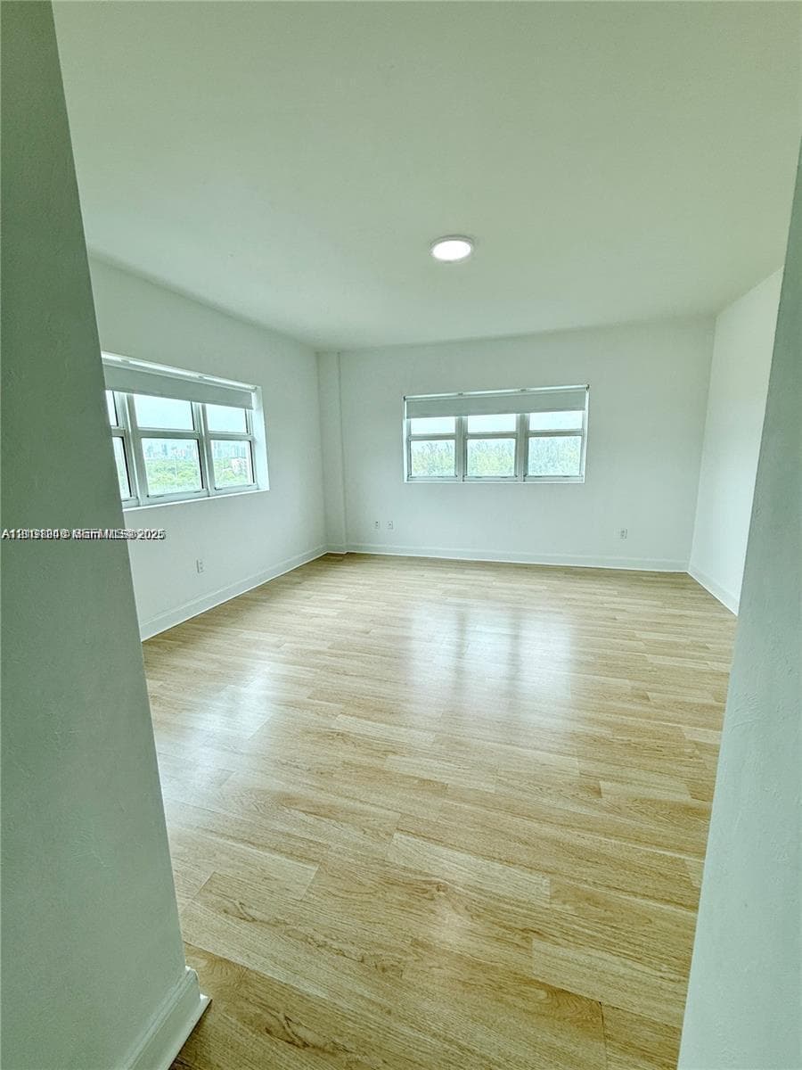 THE OAKS I CONDO · #801 in North Miami - Photo 18