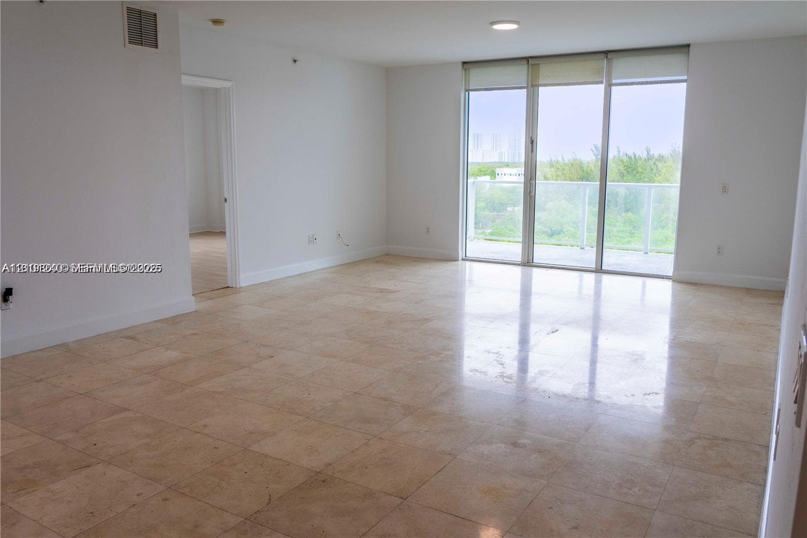THE OAKS I CONDO · #801 in North Miami - Photo 11