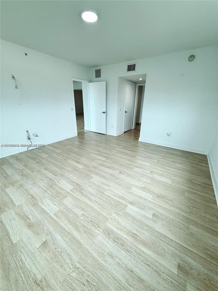 THE OAKS I CONDO · #801 in North Miami - Photo 19