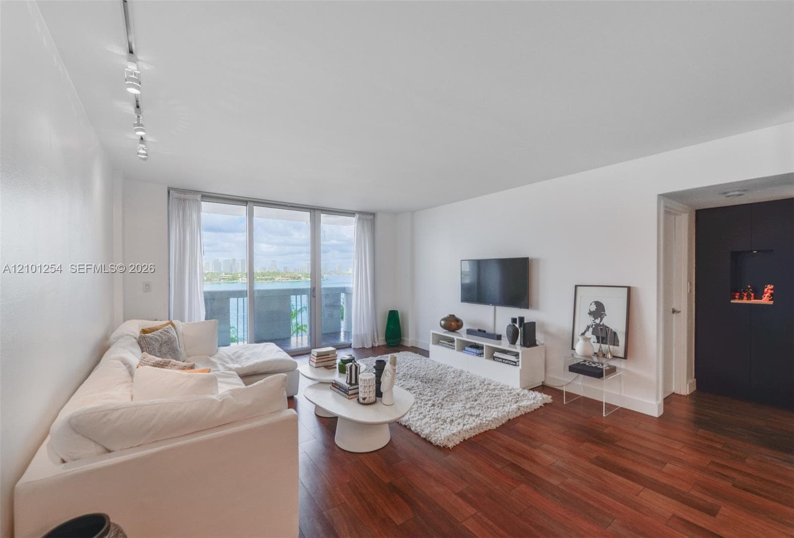 South Bay Club Condo · #629 in Miami Beach - Photo 5